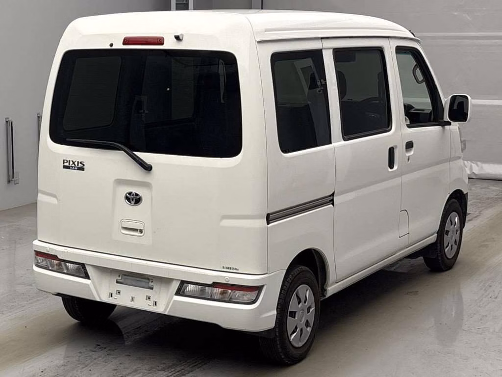 TOYOTA PIXIS VAN