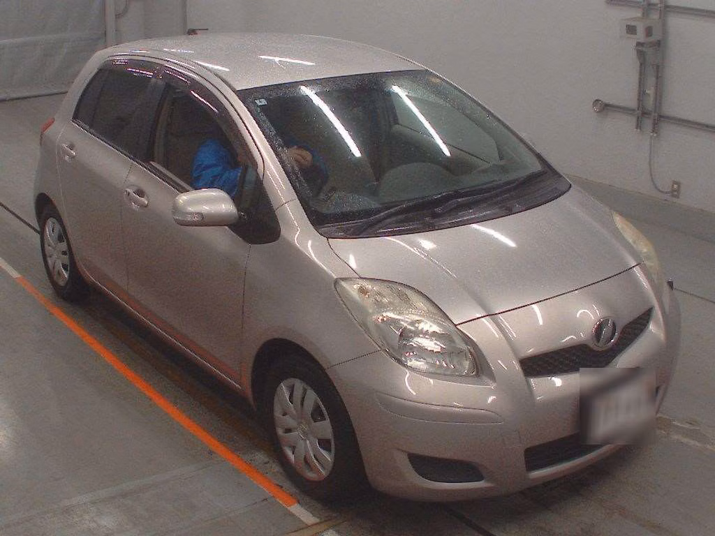 TOYOTA VITZ