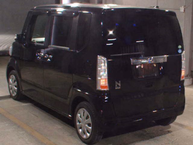HONDA N-BOX