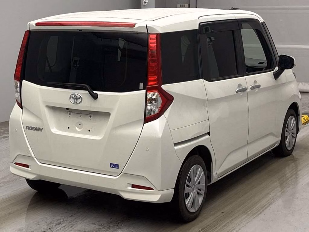 TOYOTA ROOMY