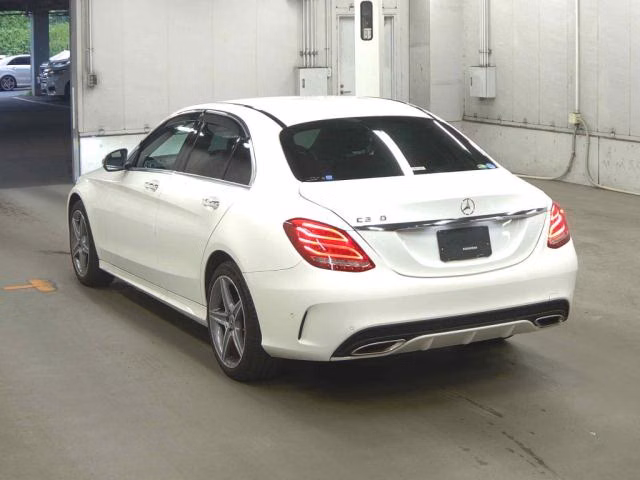 MERCEDES-BENZ C-CLASS