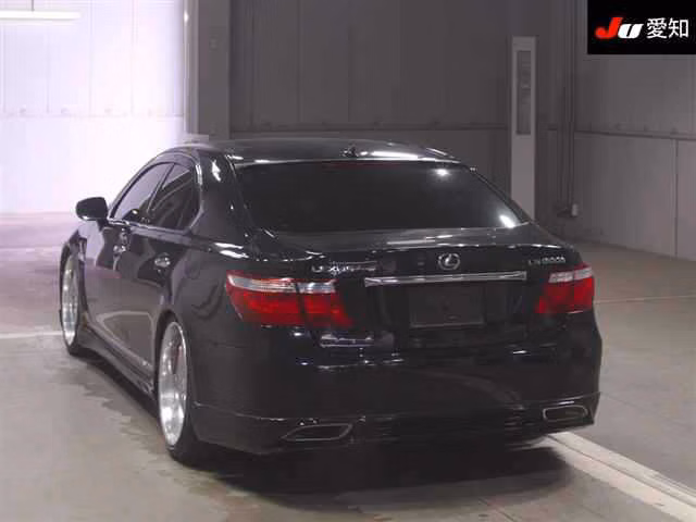 LEXUS LS460