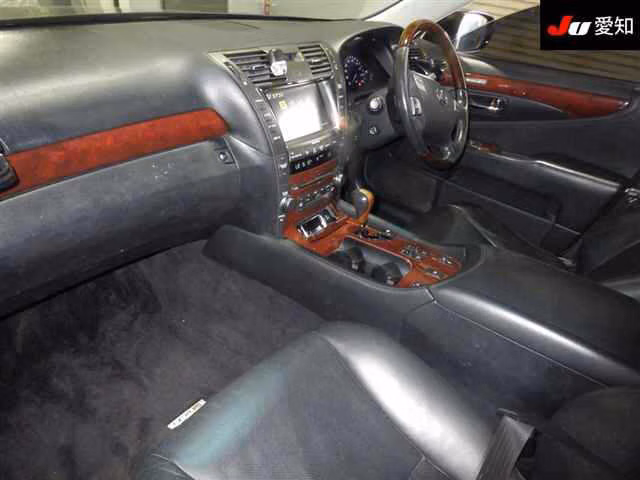 LEXUS LS460