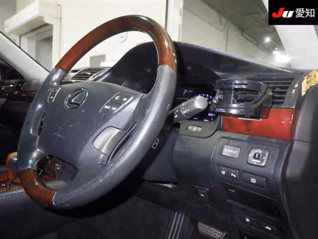 LEXUS LS460