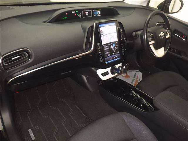 TOYOTA PRIUS PHV