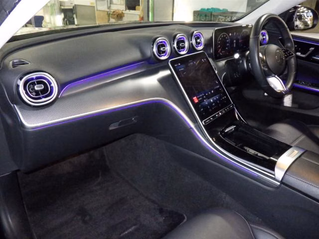 MERCEDES-BENZ C-CLASS