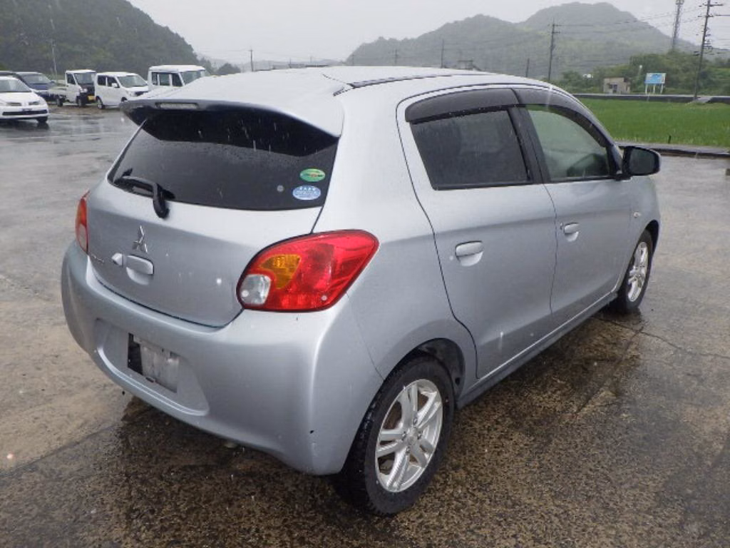 MITSUBISHI MIRAGE
