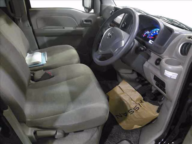 NISSAN NV100 CLIPPER