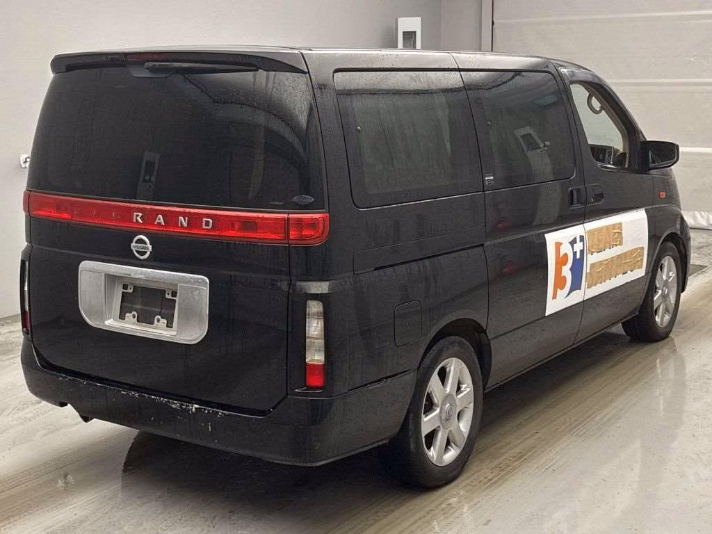 NISSAN ELGRAND