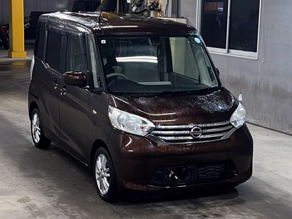 NISSAN DAYZ ROOX