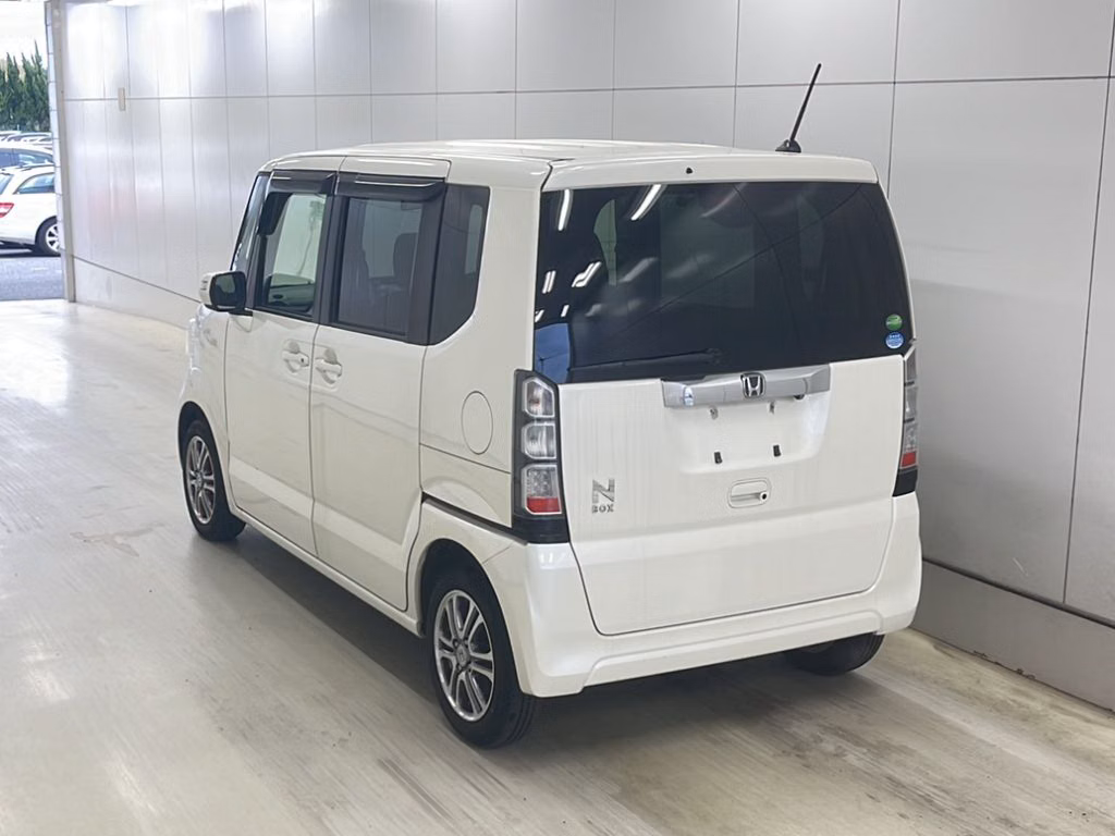 HONDA N-BOX