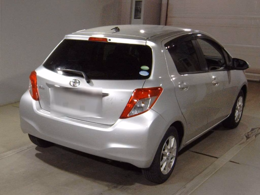 TOYOTA VITZ