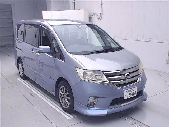 NISSAN SERENA