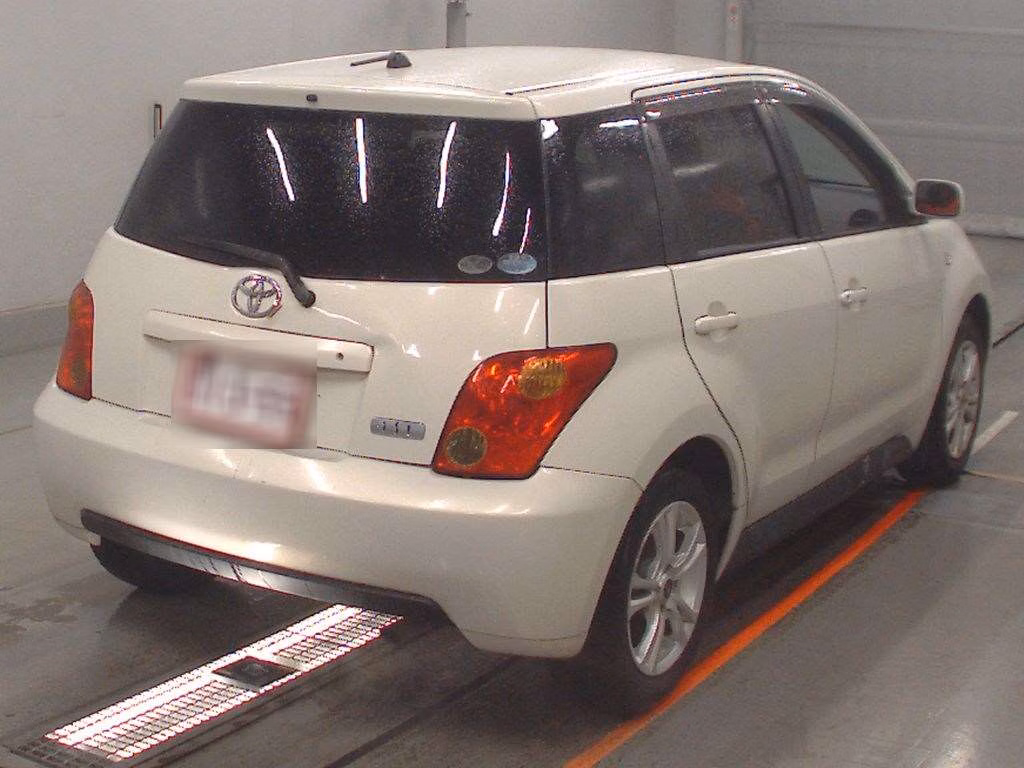 TOYOTA IST