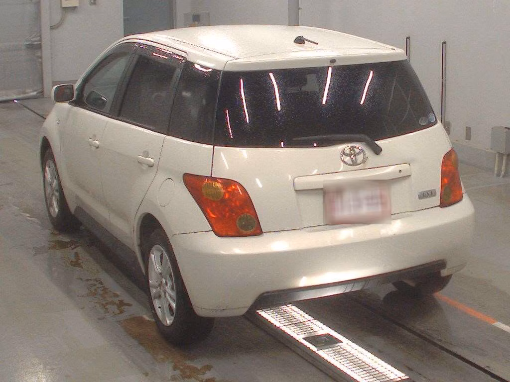 TOYOTA IST