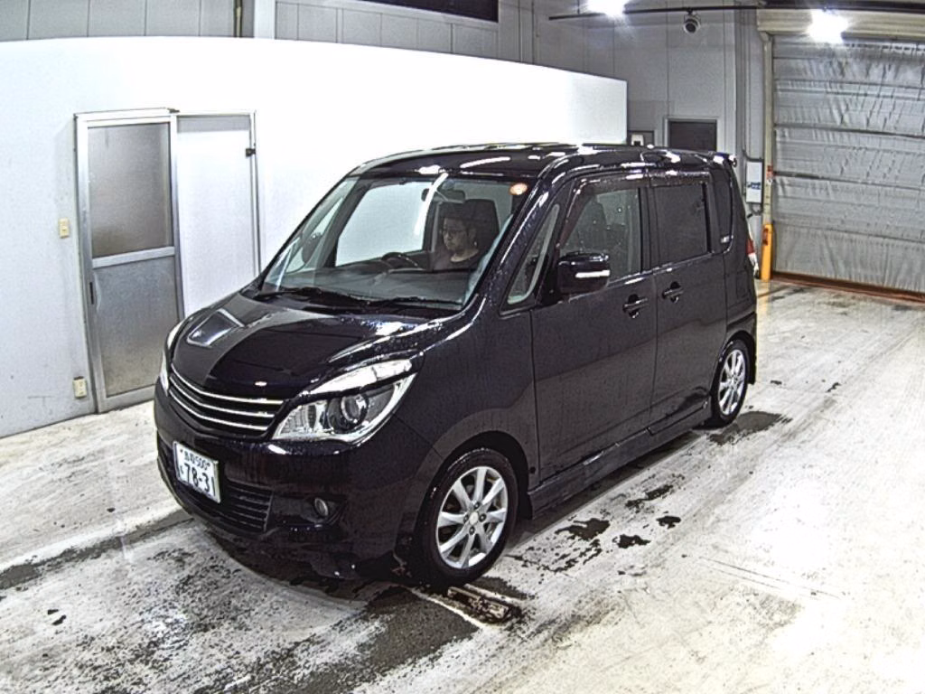MITSUBISHI DELICA D:2