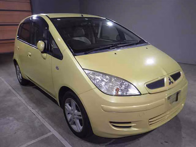 MITSUBISHI COLT