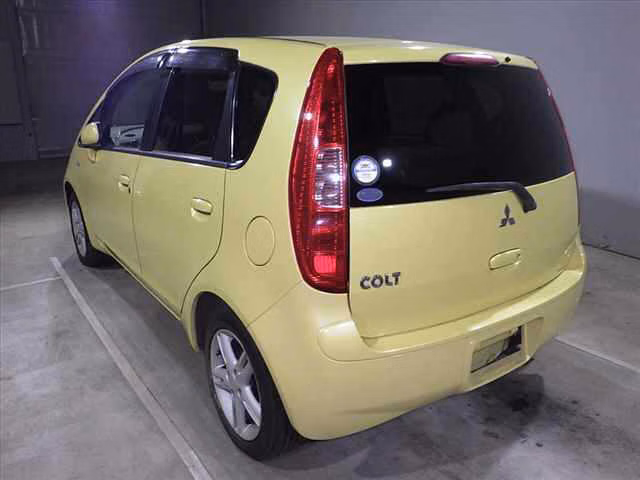 MITSUBISHI COLT