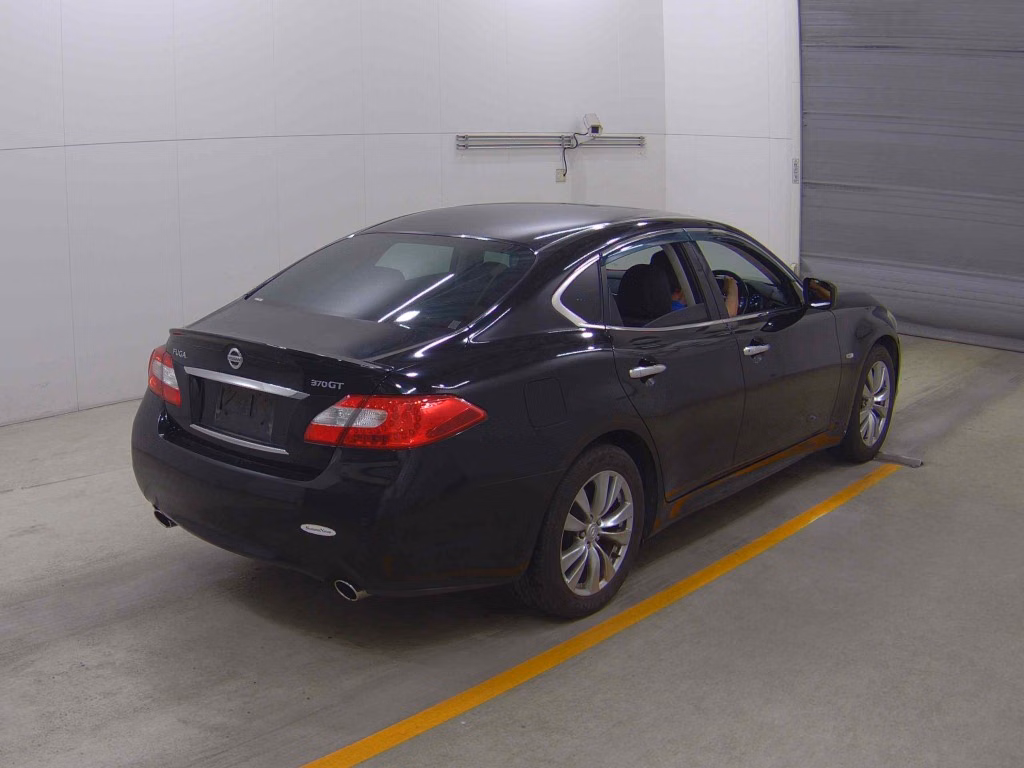 NISSAN FUGA