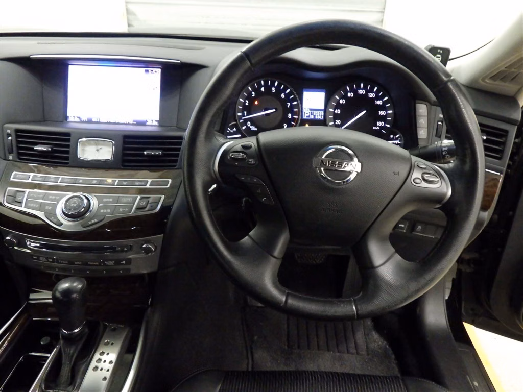 NISSAN FUGA