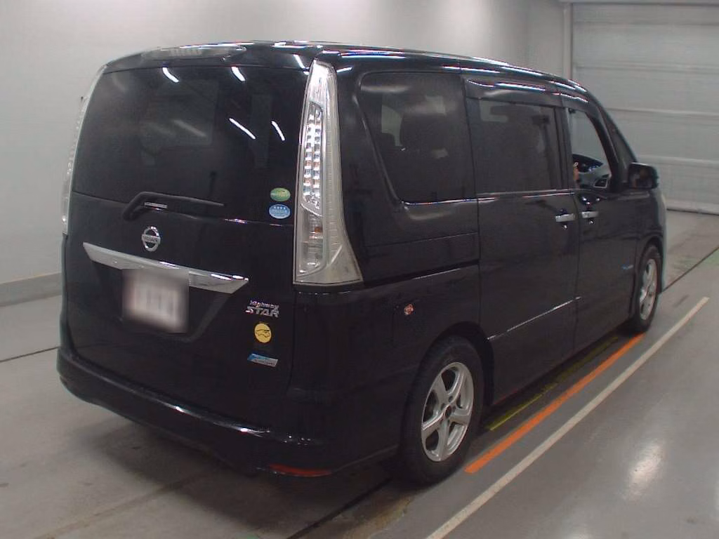 NISSAN SERENA