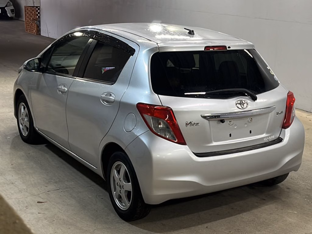 TOYOTA VITZ