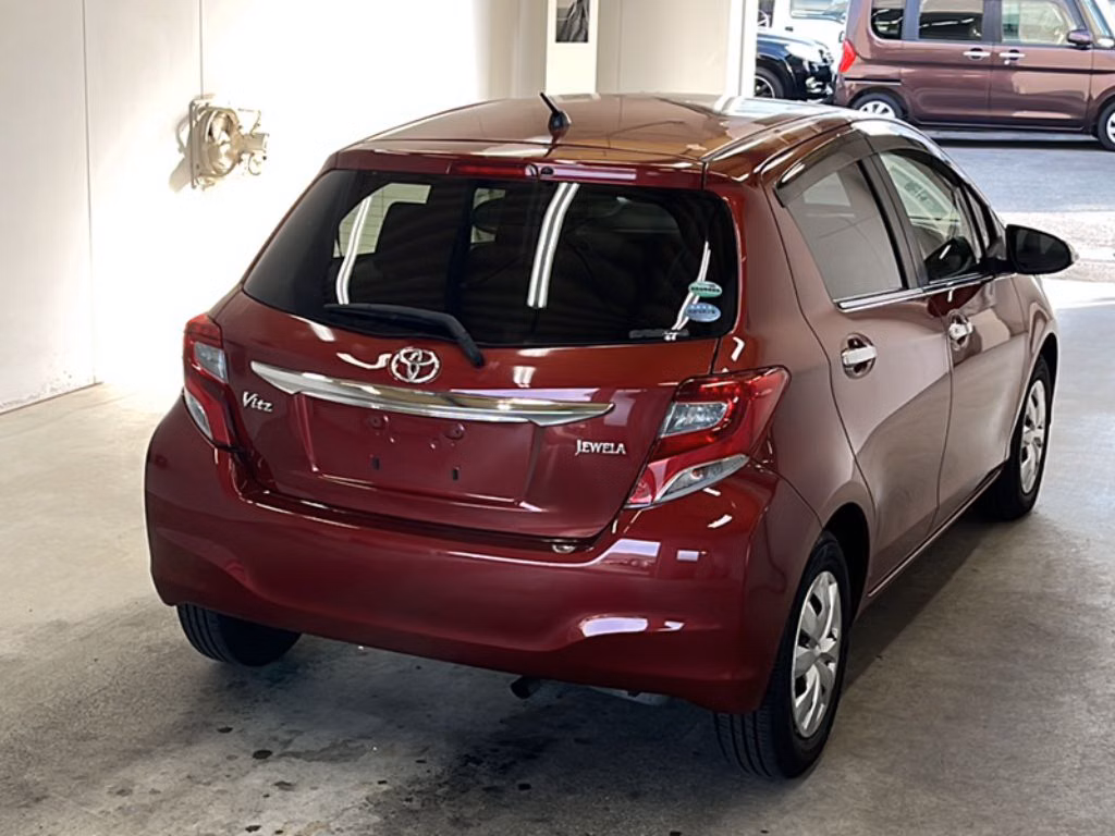TOYOTA VITZ