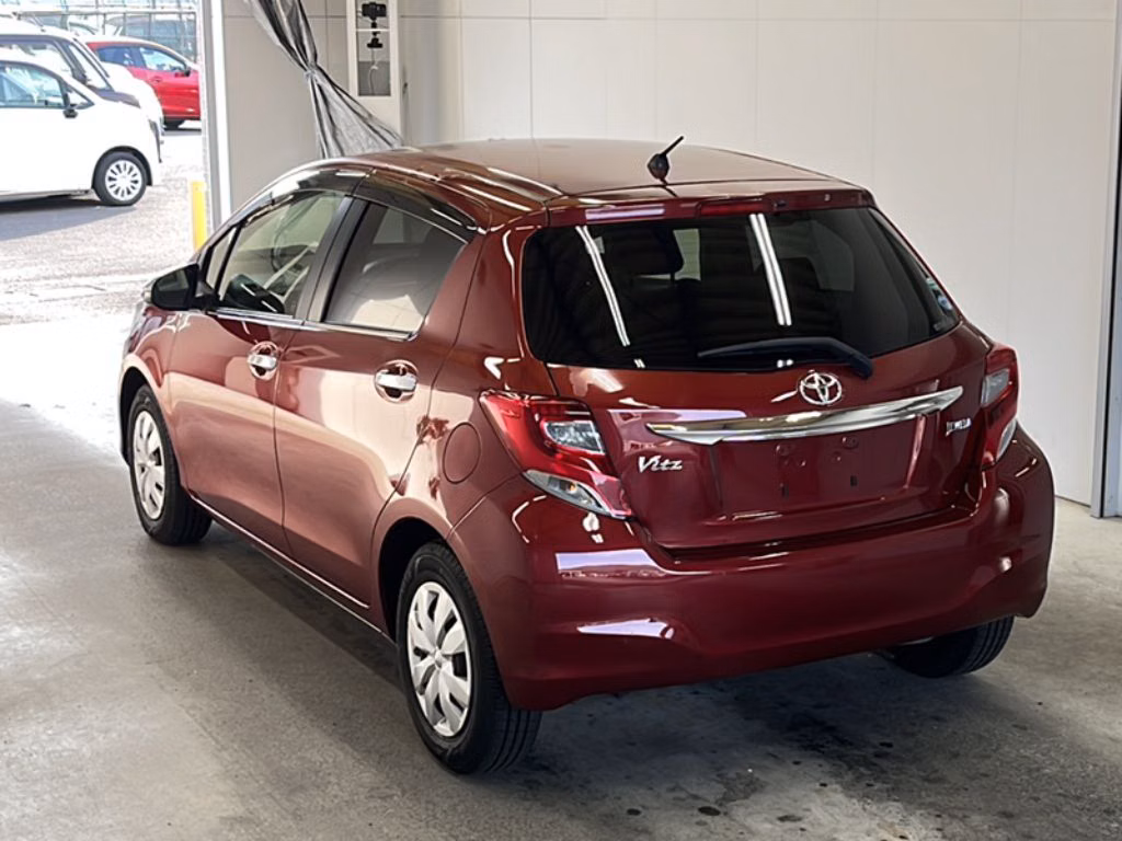 TOYOTA VITZ