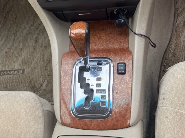 TOYOTA MARK II