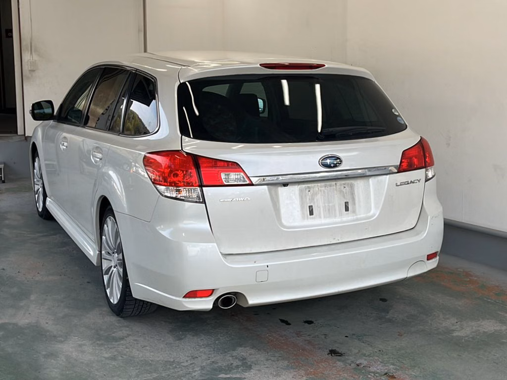 SUBARU LEGACY