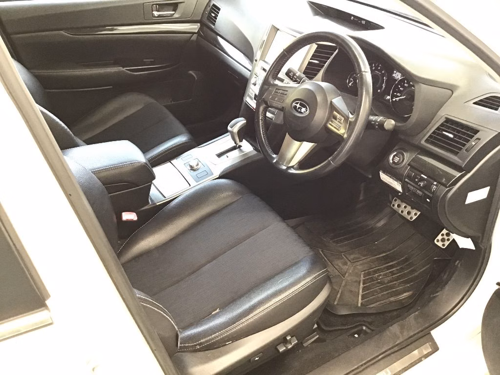 SUBARU LEGACY