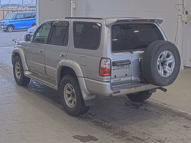 TOYOTA HILUX SURF