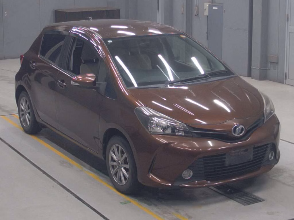 TOYOTA VITZ