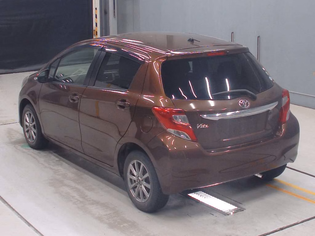 TOYOTA VITZ