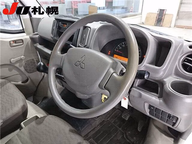 MITSUBISHI MINICAB