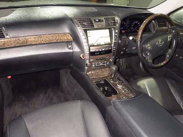 LEXUS LS460