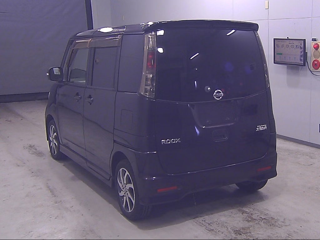 NISSAN ROOX