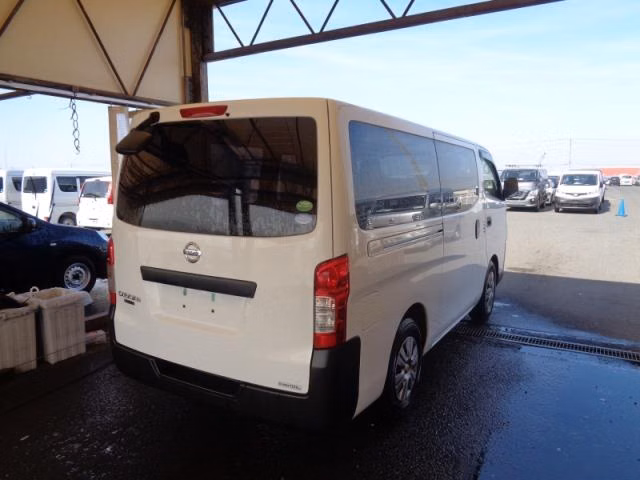 NISSAN NV350 CARAVAN
