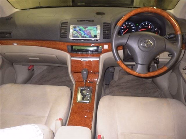 TOYOTA PREMIO