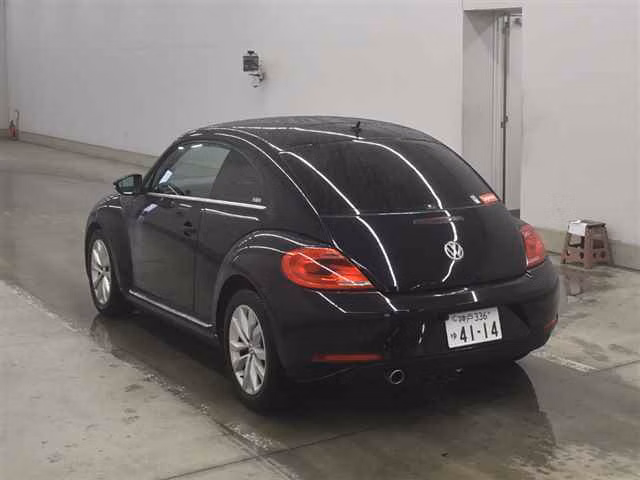 VOLKSWAGEN BEETLE