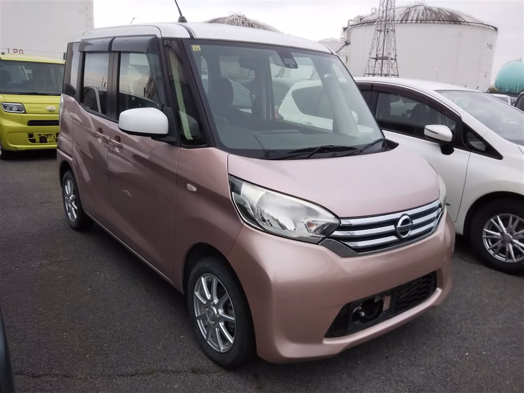 NISSAN DAYZ ROOX
