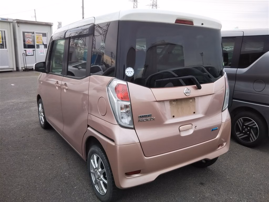 NISSAN DAYZ ROOX