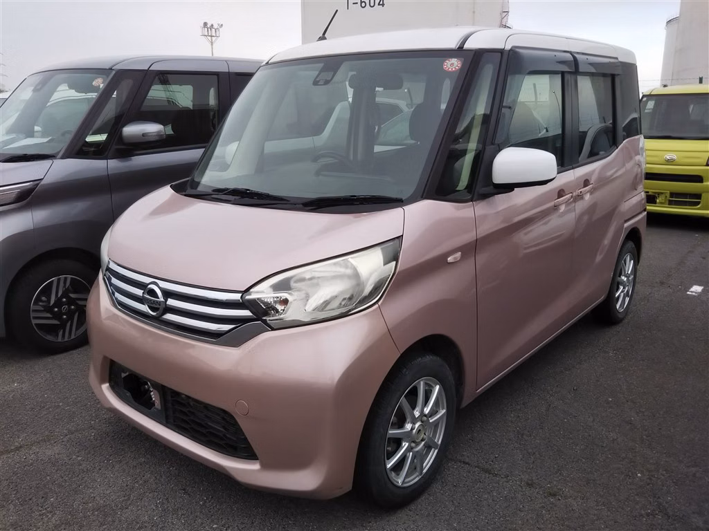 NISSAN DAYZ ROOX