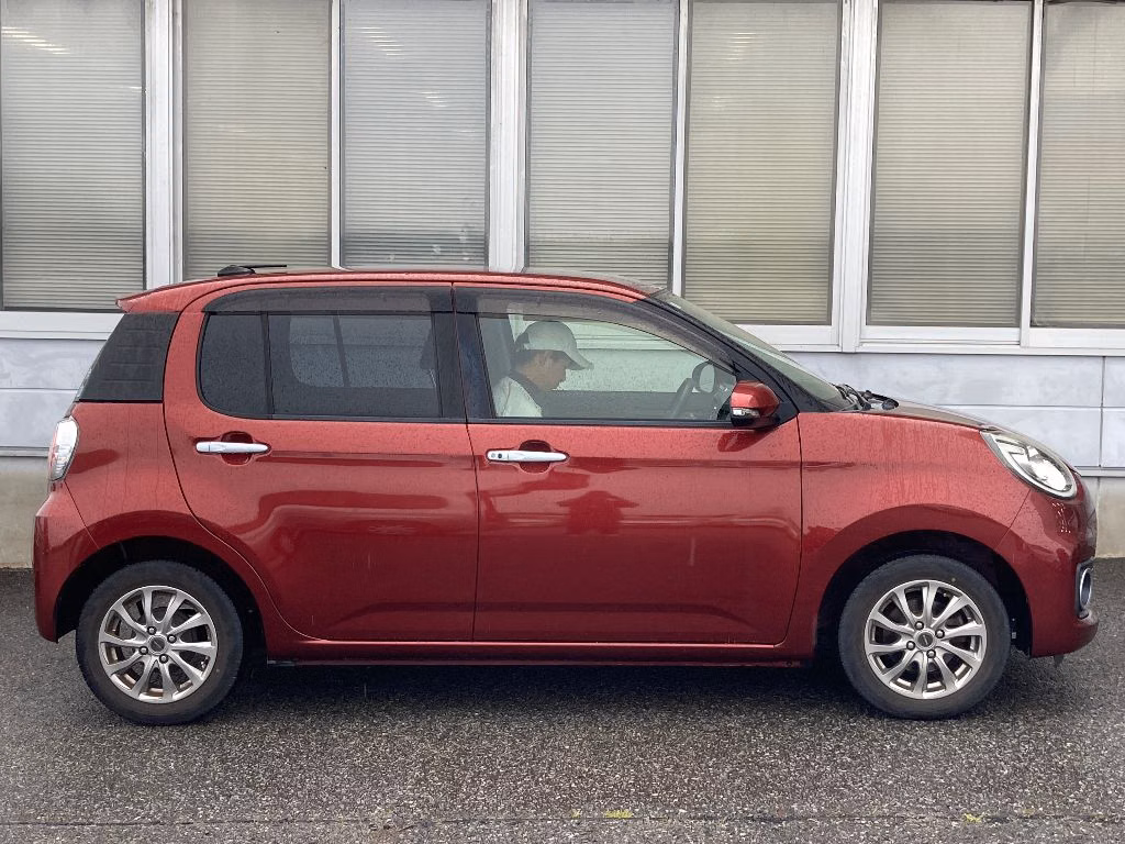 DAIHATSU BOON