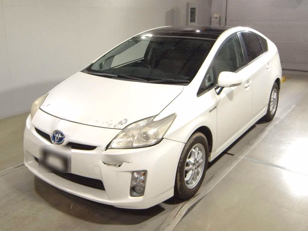 TOYOTA PRIUS