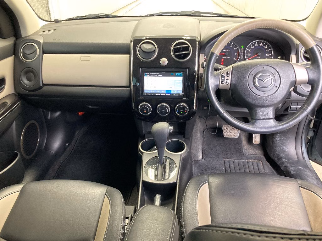 MAZDA VERISA