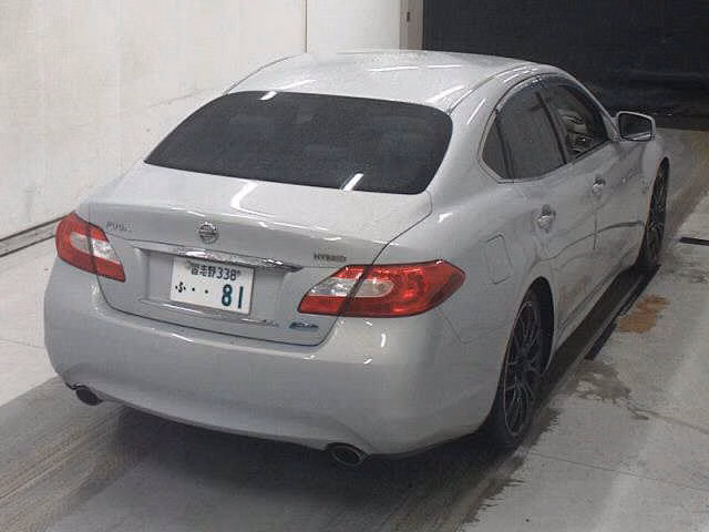 NISSAN FUGA