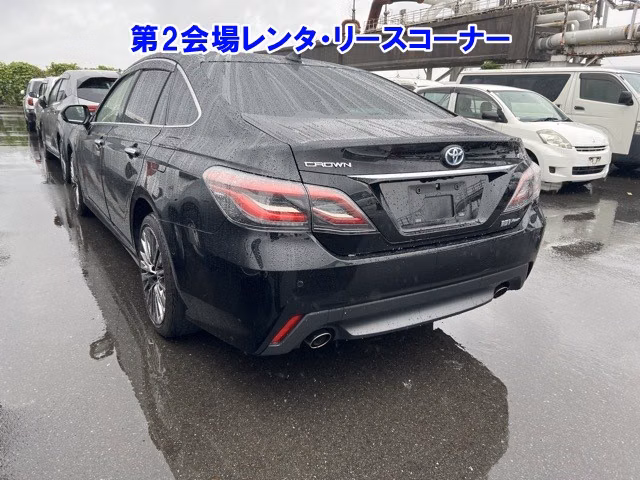 TOYOTA CROWN