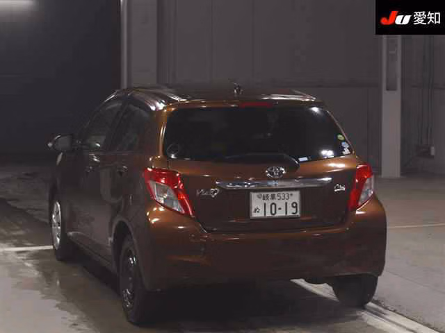 TOYOTA VITZ