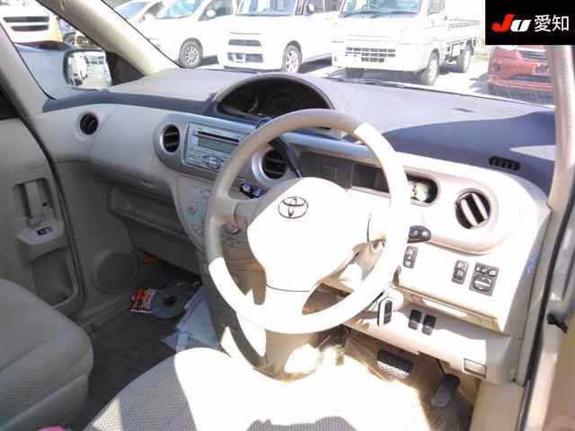 TOYOTA PORTE